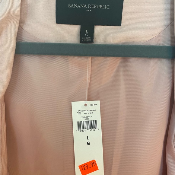 Pink belt-up trench coat - Picture 2 of 6